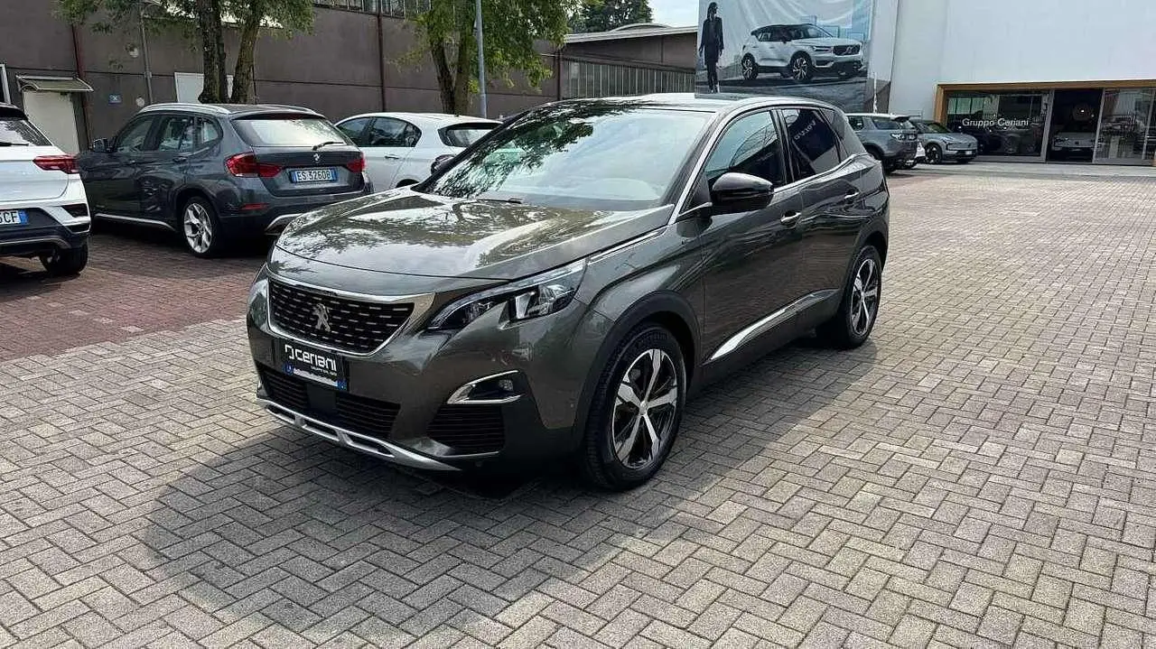 Photo 1 : Peugeot 3008 2020 Essence