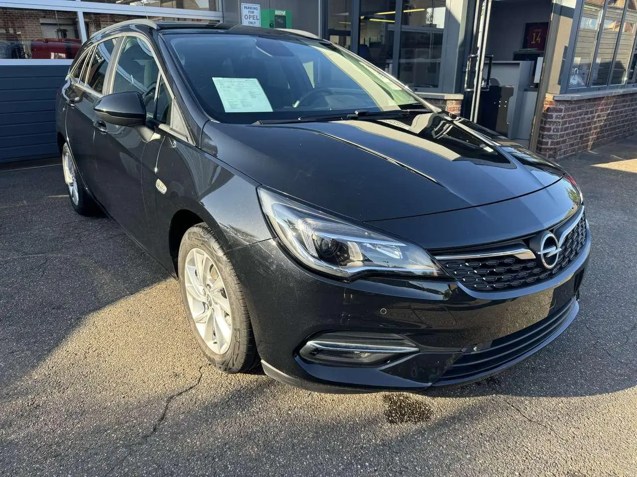 Photo 1 : Opel Astra 2018 Essence