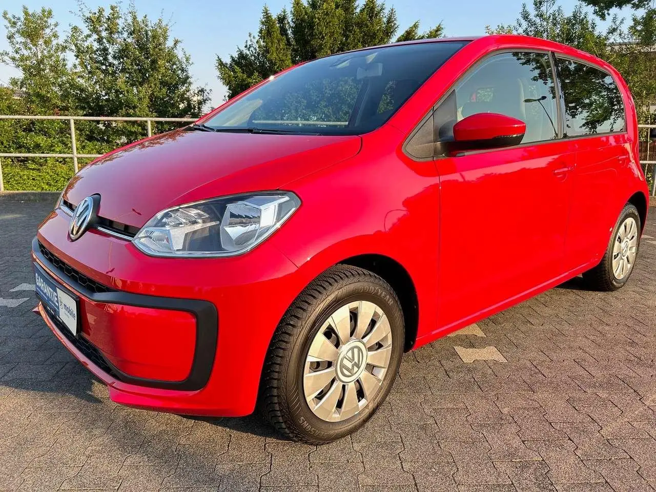 Photo 1 : Volkswagen Up! 2018 Petrol