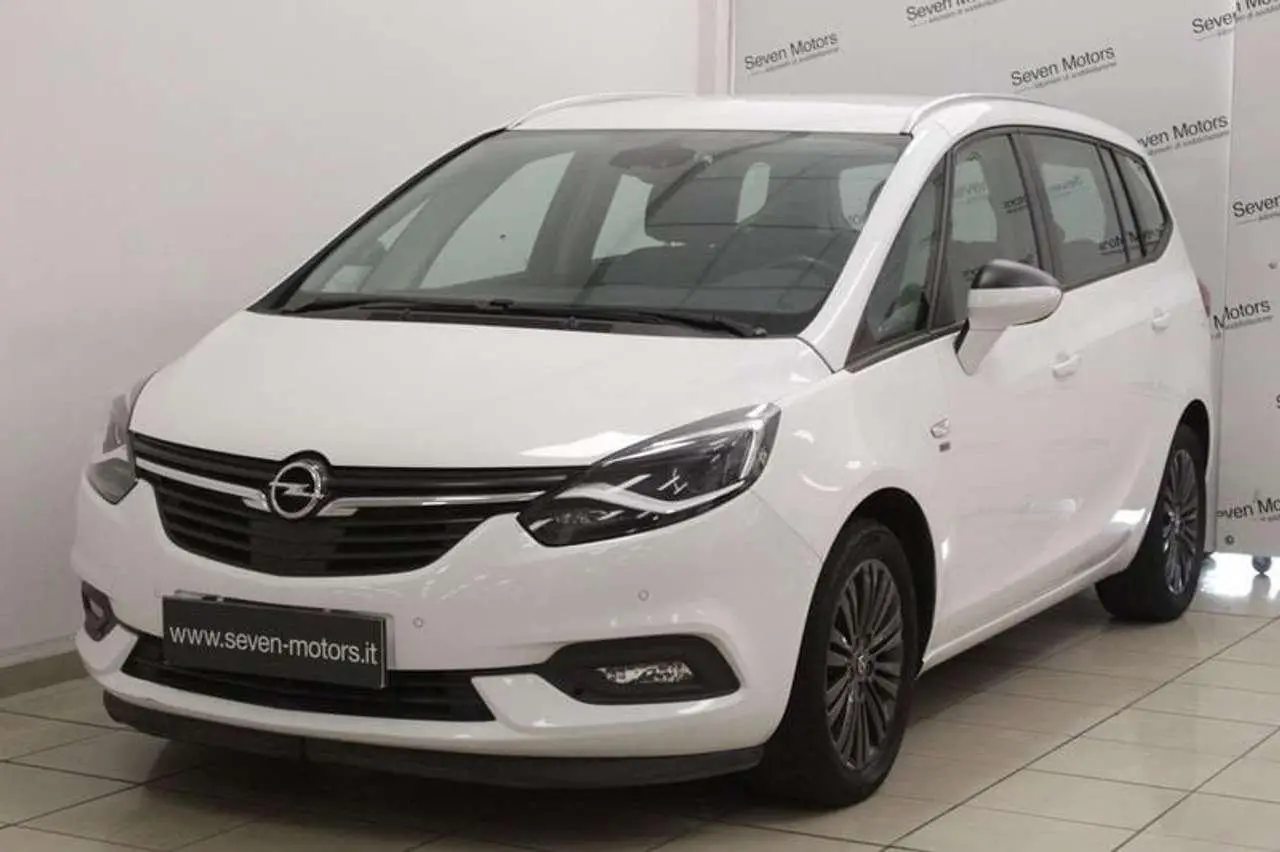 Photo 1 : Opel Zafira 2019 Diesel