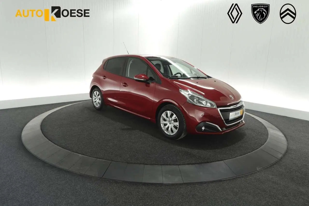 Photo 1 : Peugeot 208 2017 Petrol