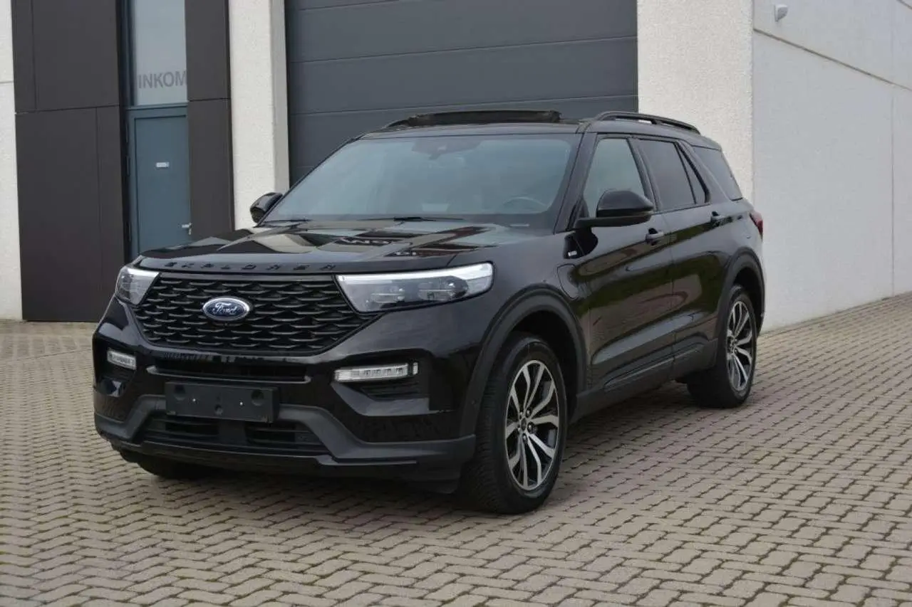 Photo 1 : Ford Explorer 2021 Hybrid