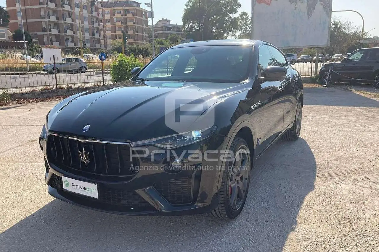 Photo 1 : Maserati Levante 2021 Petrol