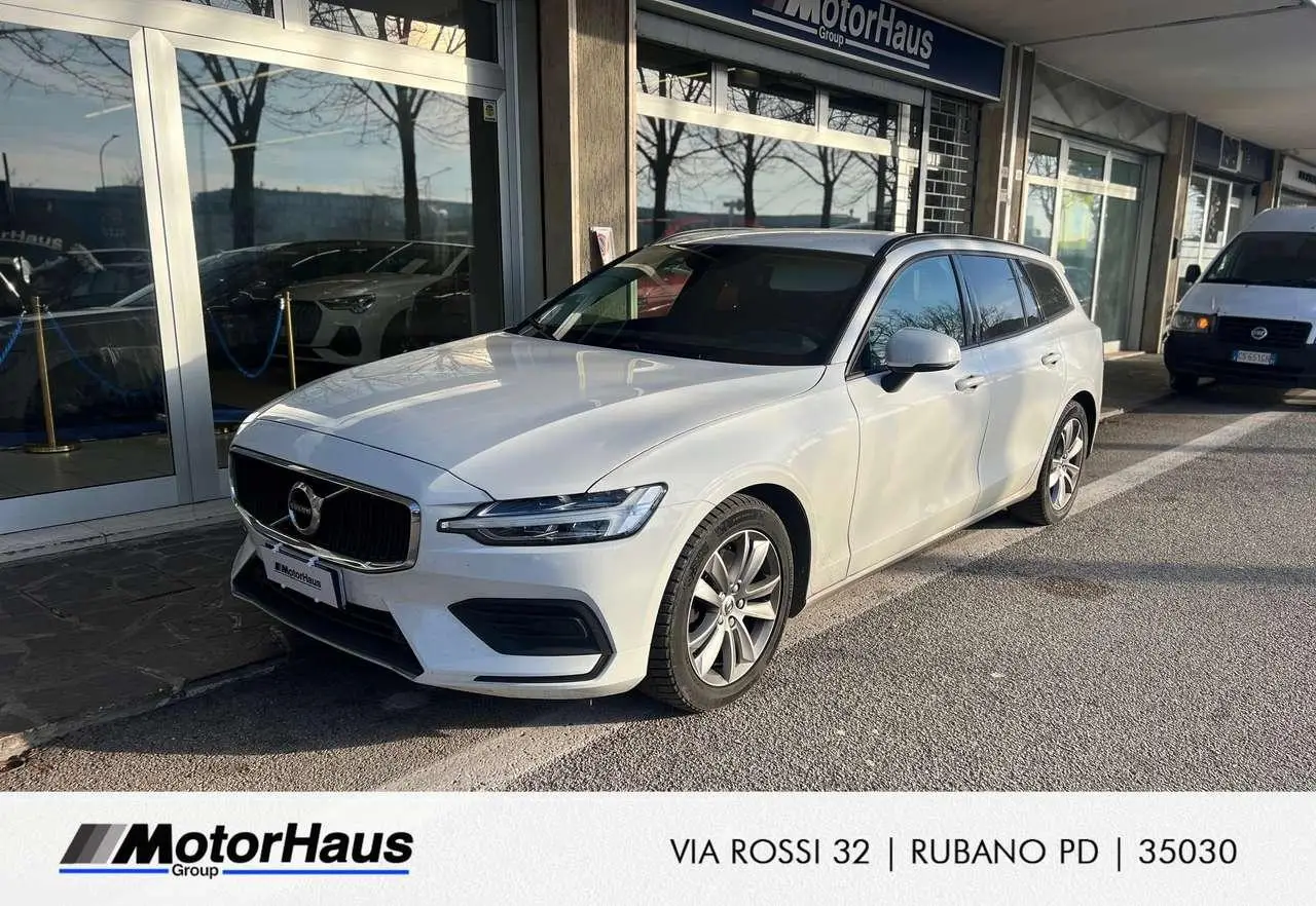 Photo 1 : Volvo V60 2021 Hybride