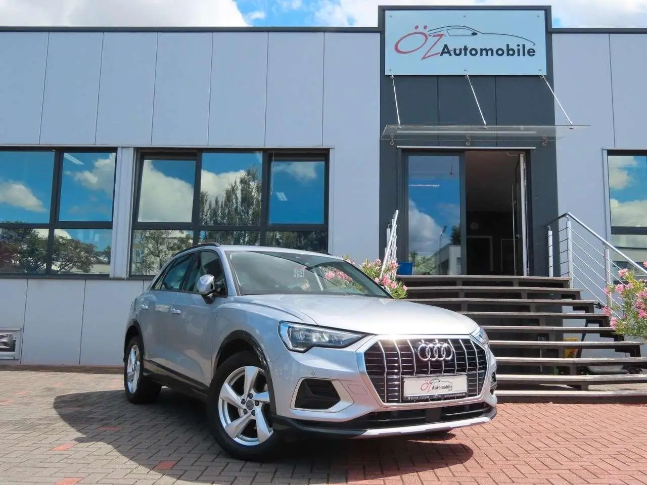 Photo 1 : Audi Q3 2019 Essence