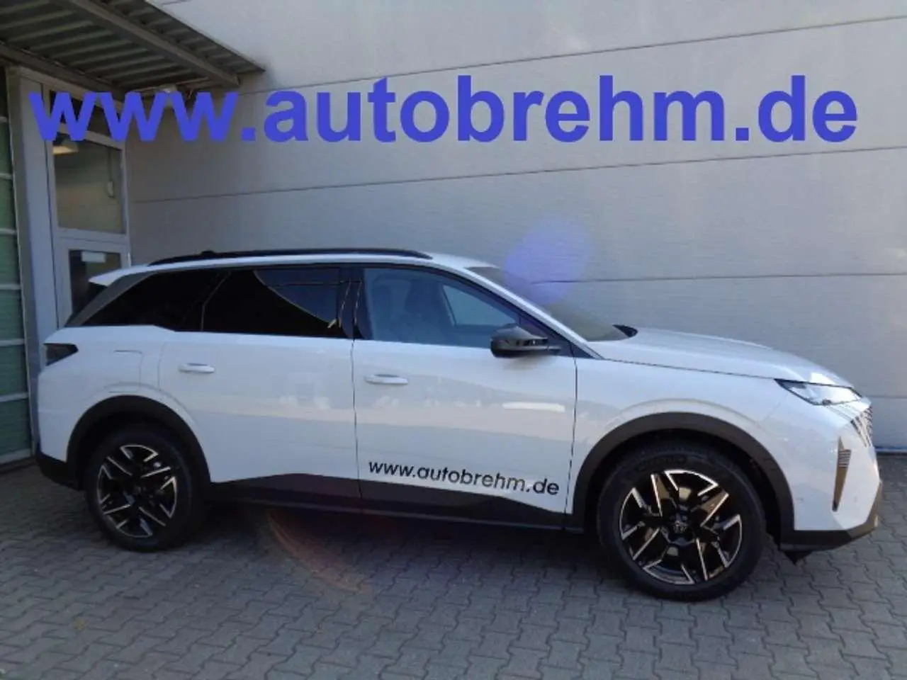 Photo 1 : Peugeot 5008 2024 Essence