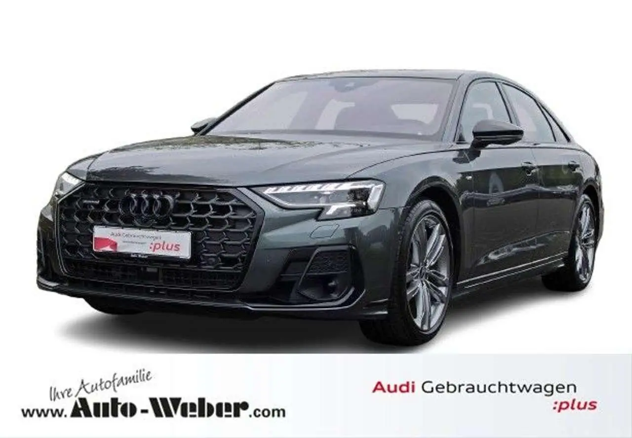 Photo 1 : Audi A8 2022 Petrol