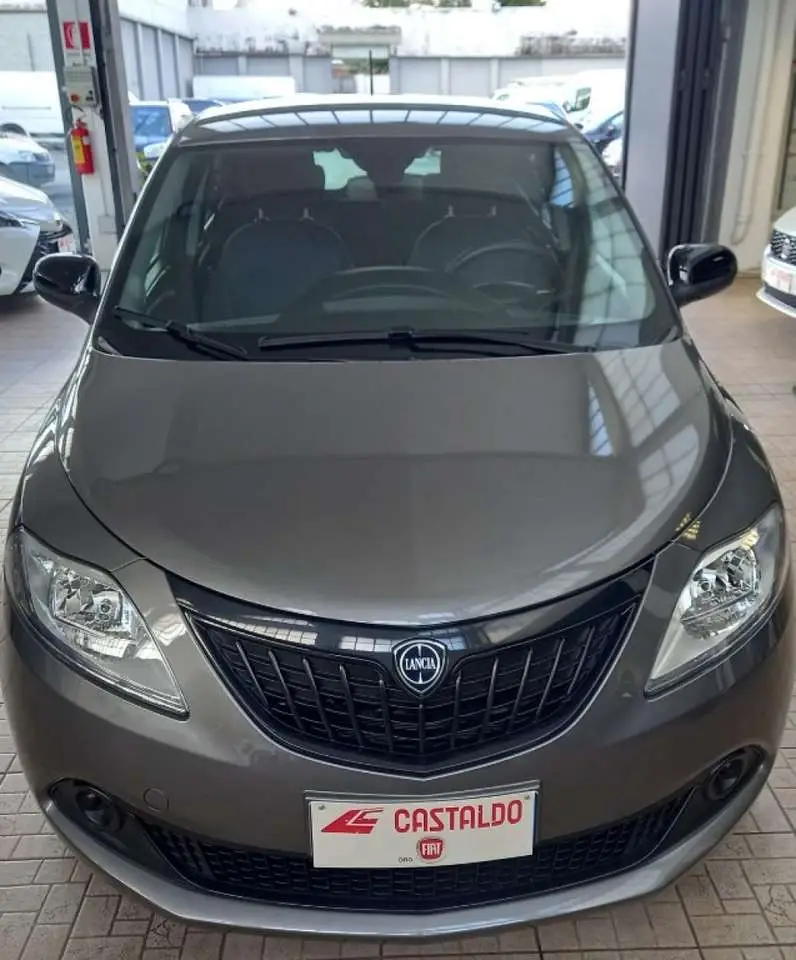 Photo 1 : Lancia Ypsilon 2023 Hybride