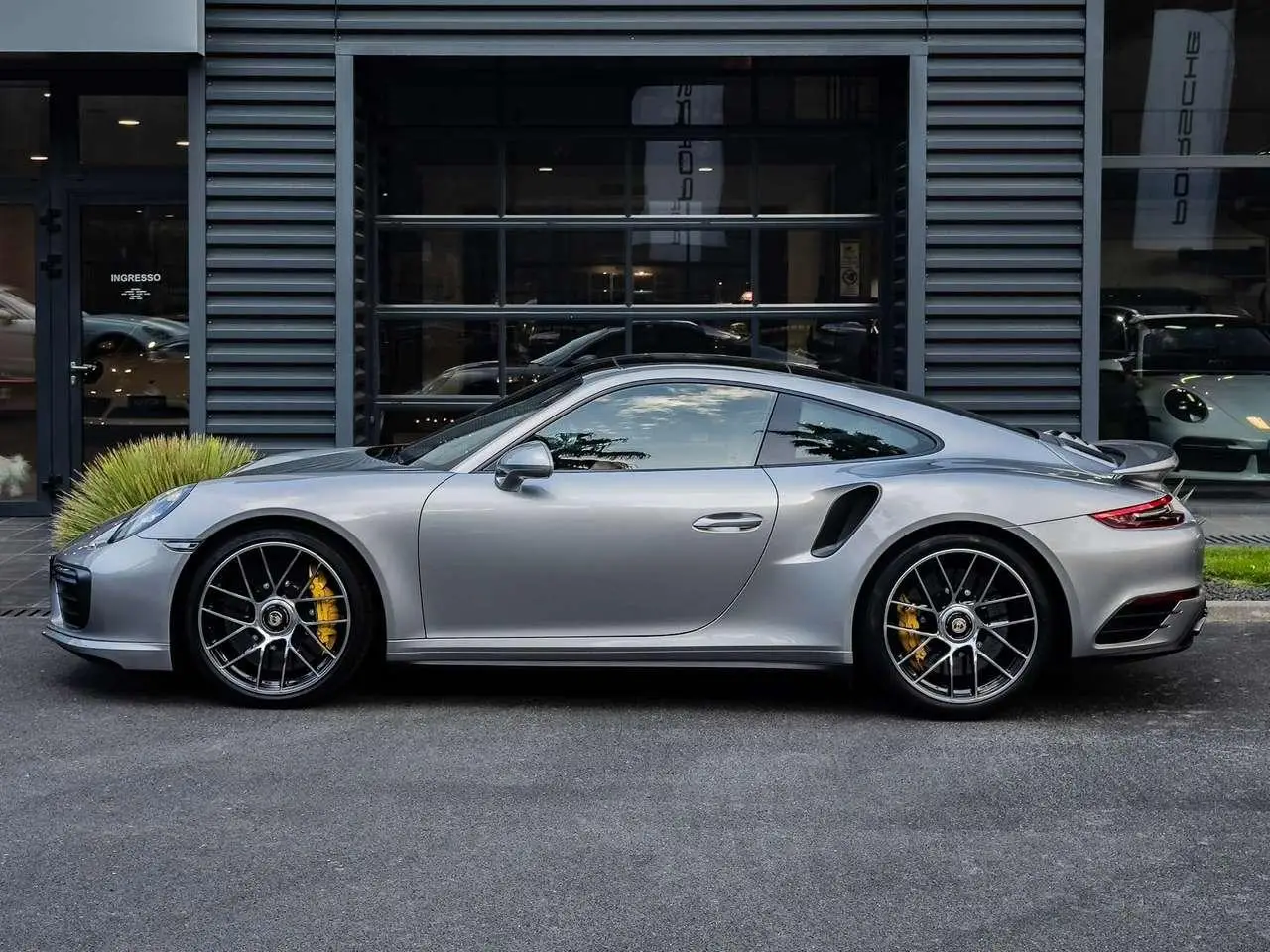 Photo 1 : Porsche 991 2018 Essence