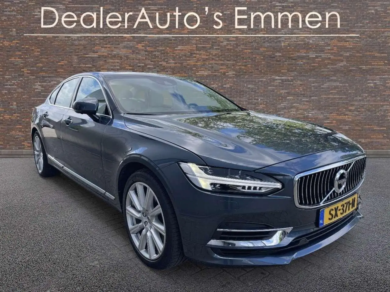 Photo 1 : Volvo S90 2018 Hybrid