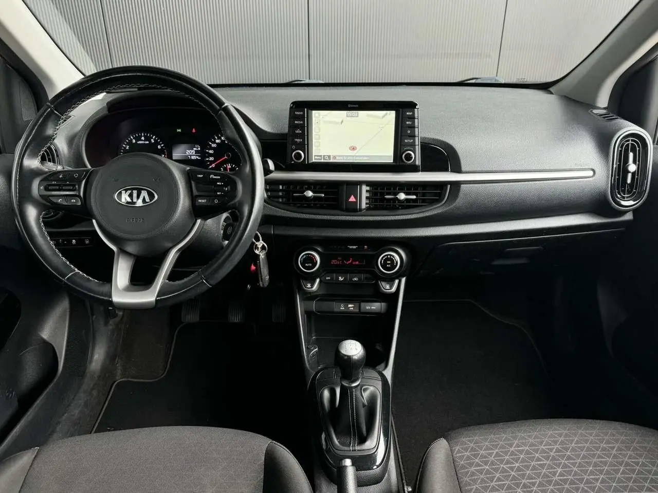 Photo 1 : Kia Picanto 2017 Petrol