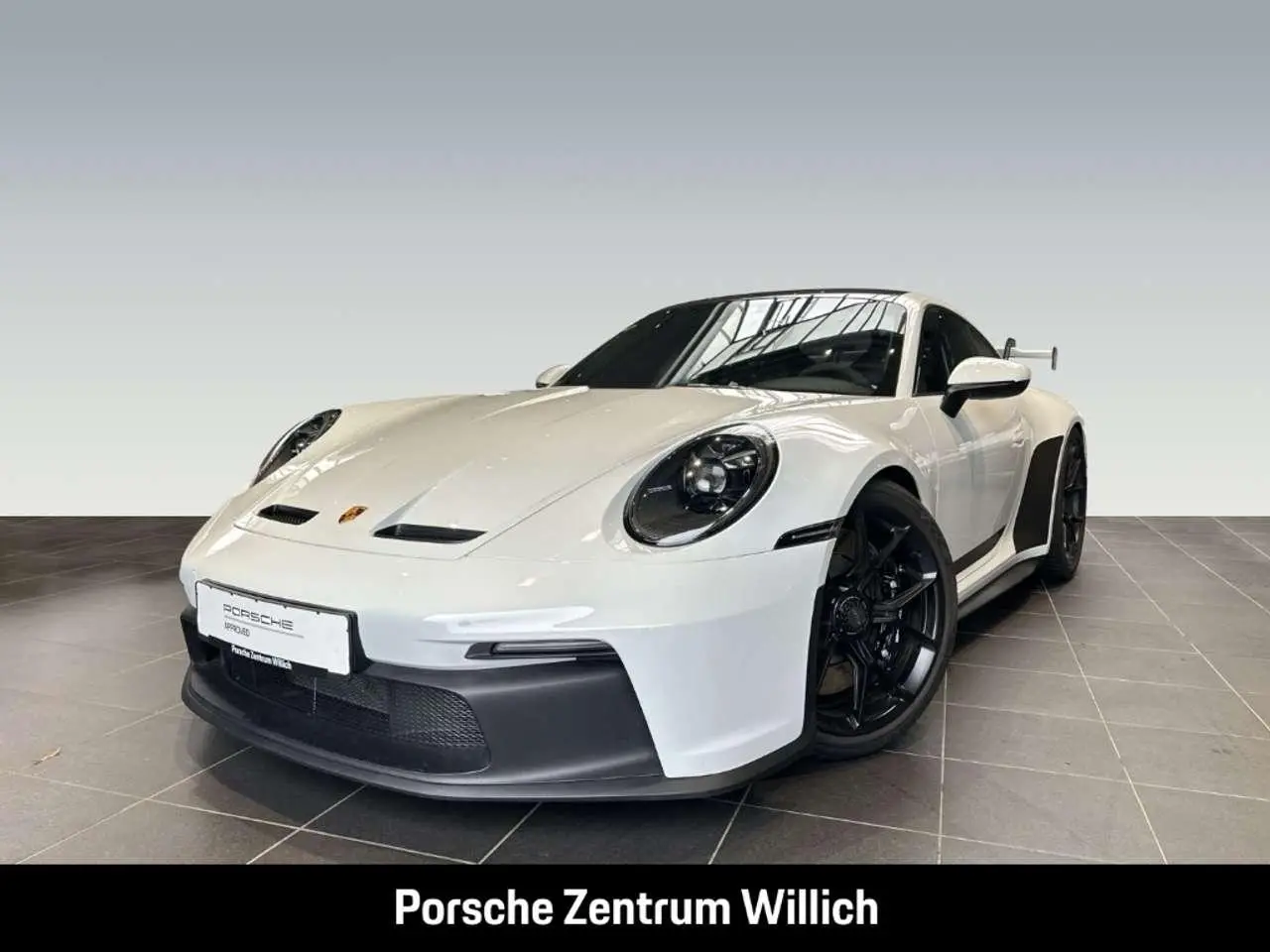 Photo 1 : Porsche 992 2021 Essence