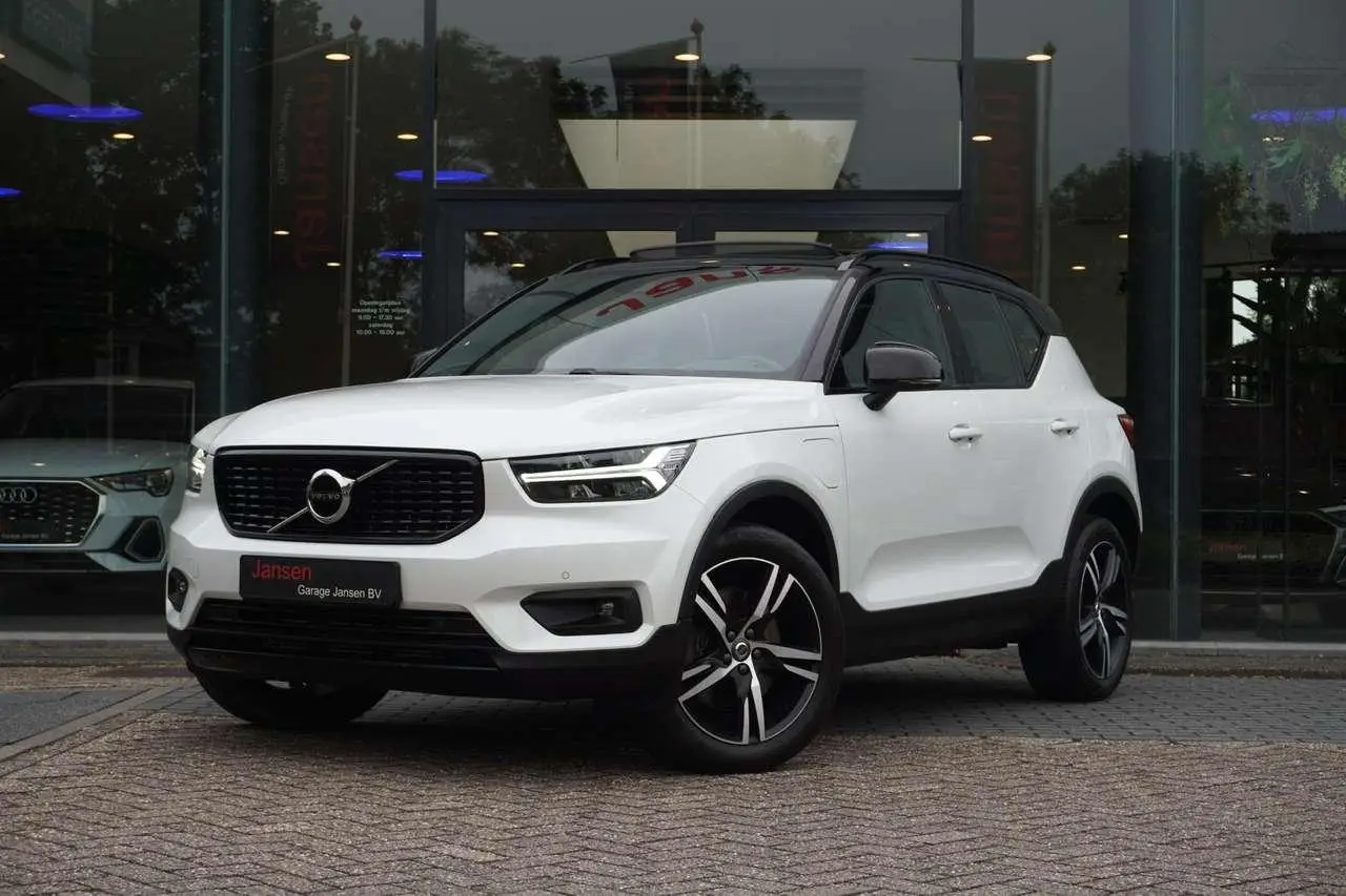 Photo 1 : Volvo Xc40 2021 Hybride