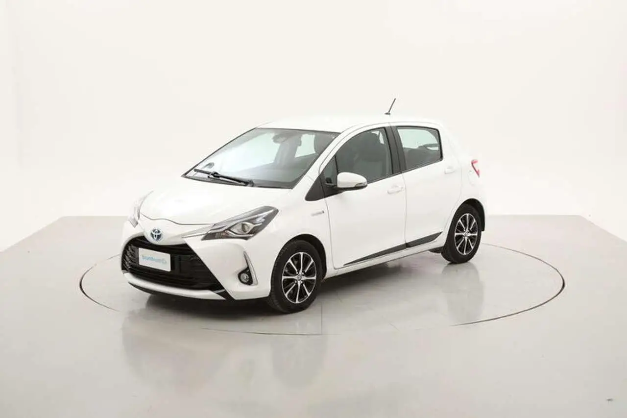 Photo 1 : Toyota Yaris 2018 Hybrid