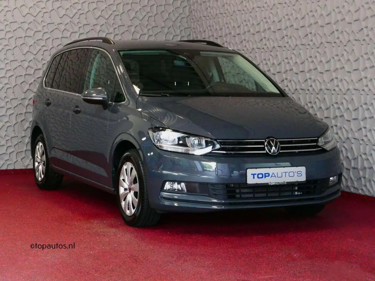 Photo 1 : Volkswagen Touran 2023 Petrol