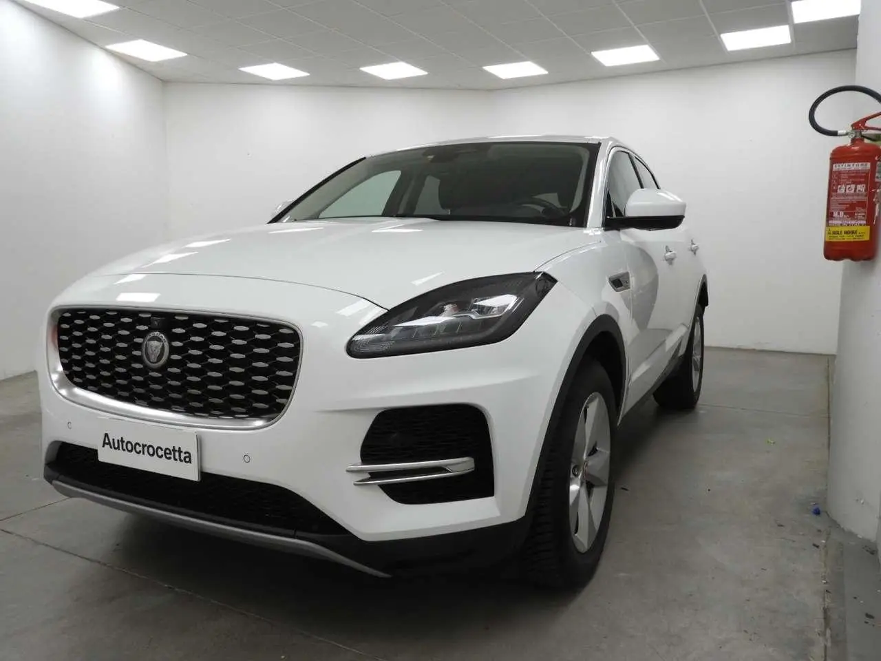 Photo 1 : Jaguar E-pace 2021 Hybride