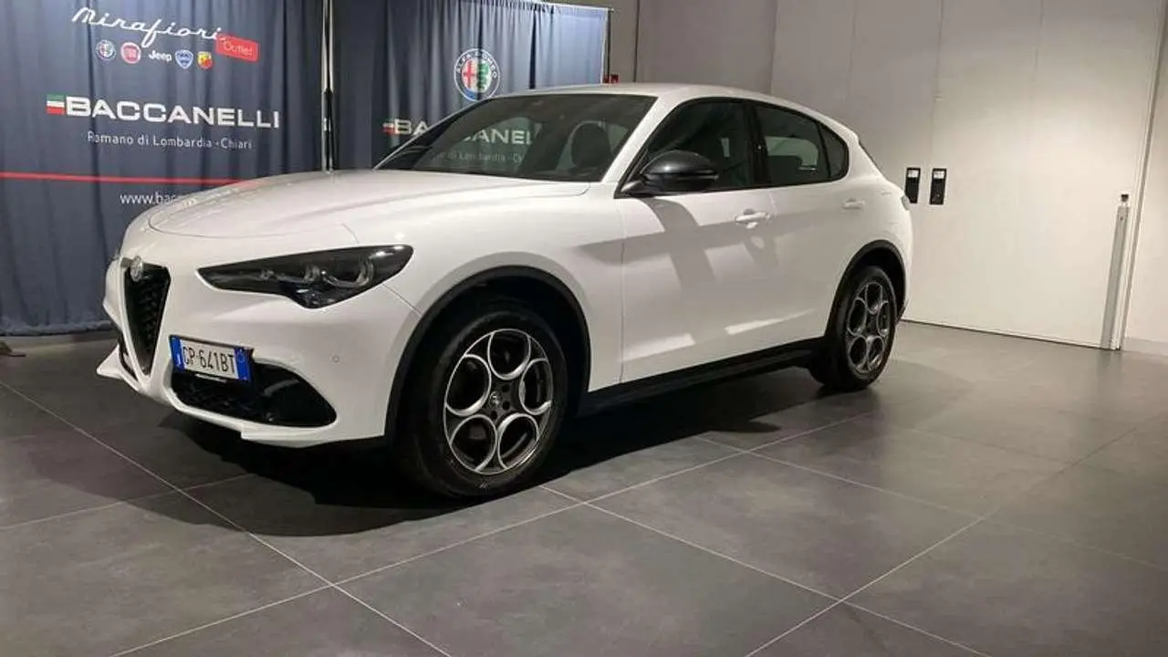 Photo 1 : Alfa Romeo Stelvio 2023 Diesel