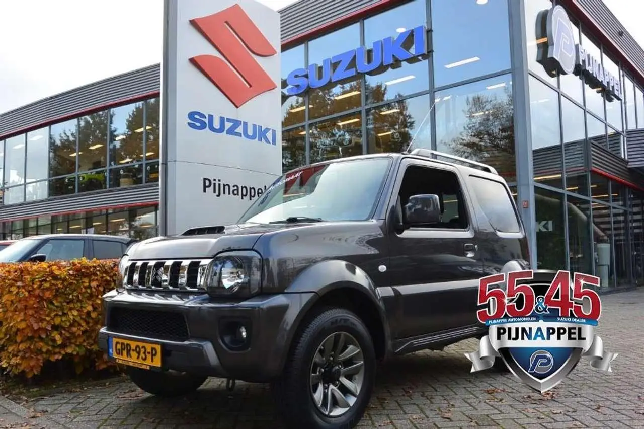 Photo 1 : Suzuki Jimny 2016 Petrol