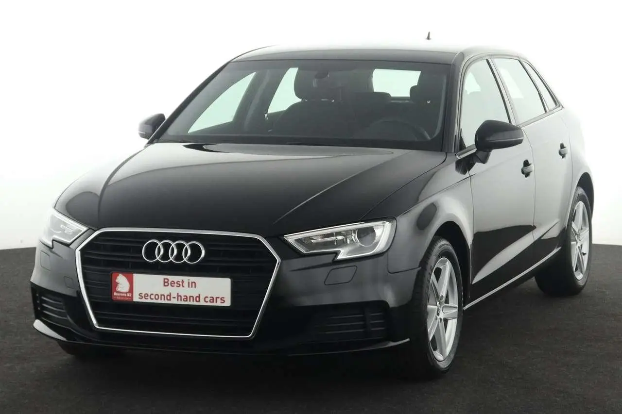 Photo 1 : Audi A3 2019 Essence