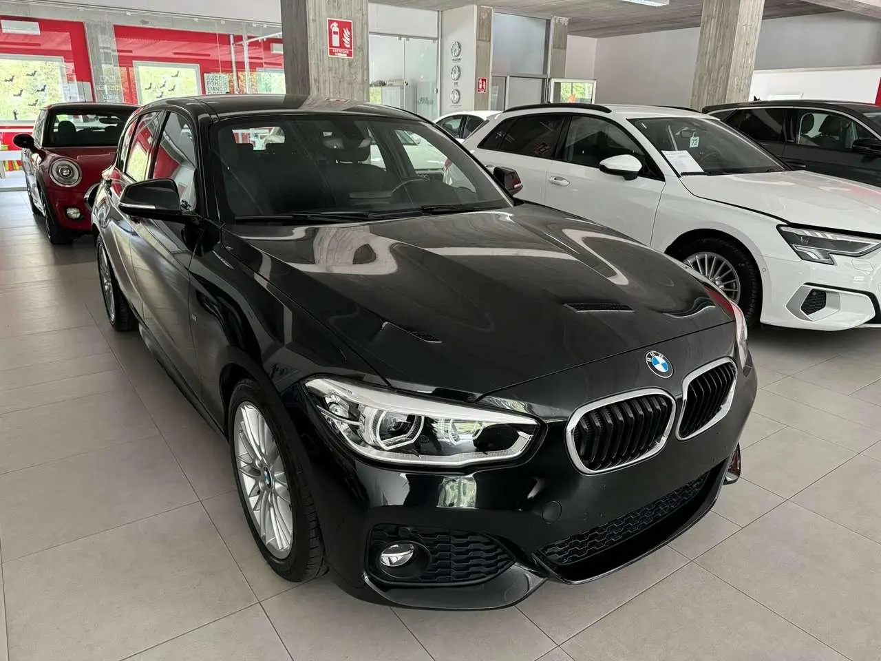 Photo 1 : Bmw Serie 1 2019 Diesel