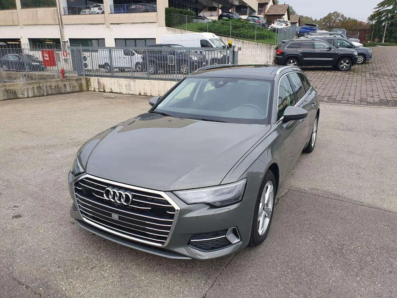 Photo 1 : Audi A6 2022 Hybride