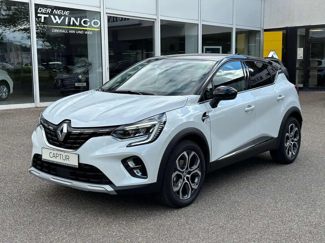 Photo 1 : Renault Captur 2023 Essence