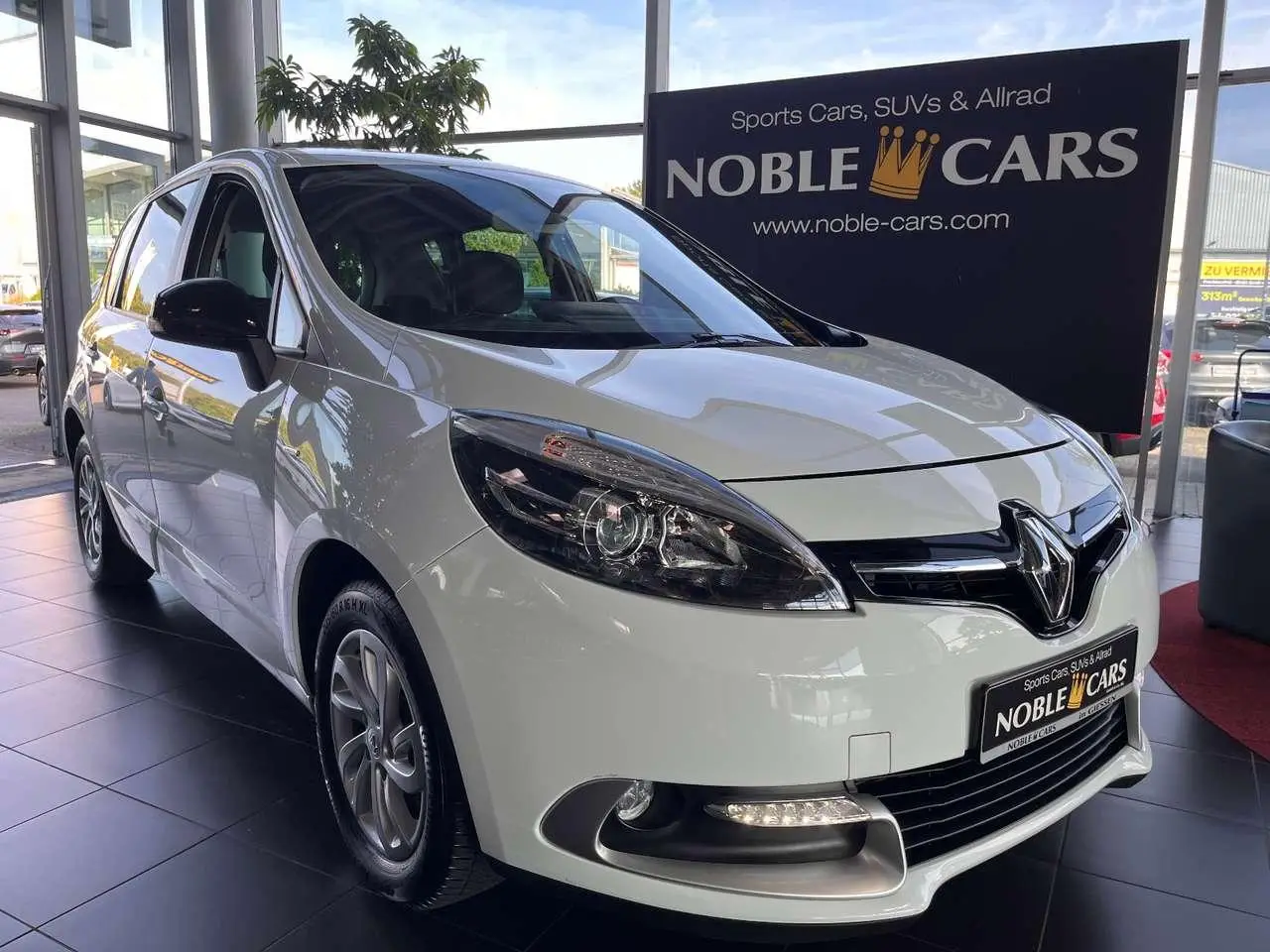 Photo 1 : Renault Scenic 2016 Petrol