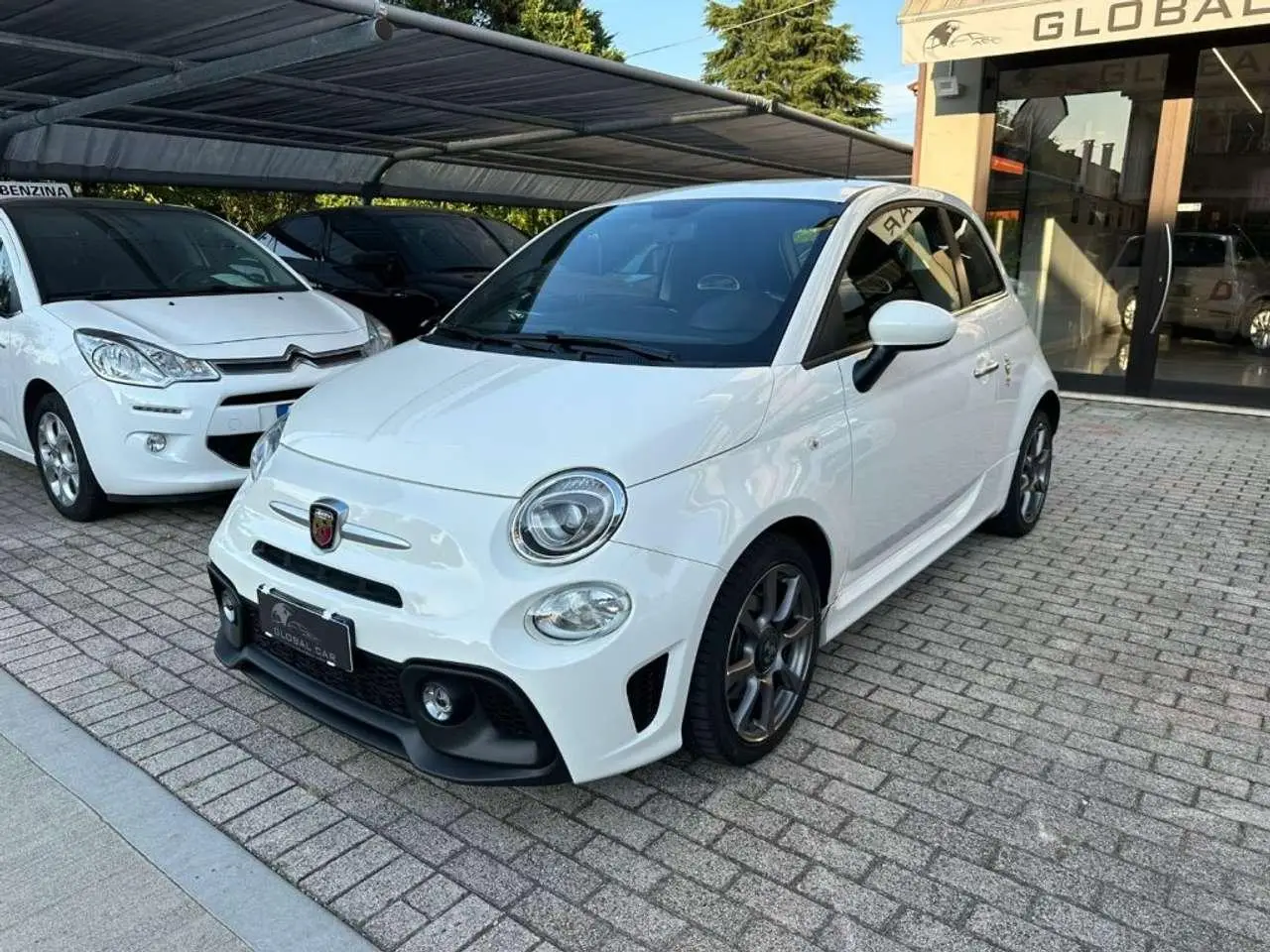 Photo 1 : Abarth 595 2020 Essence