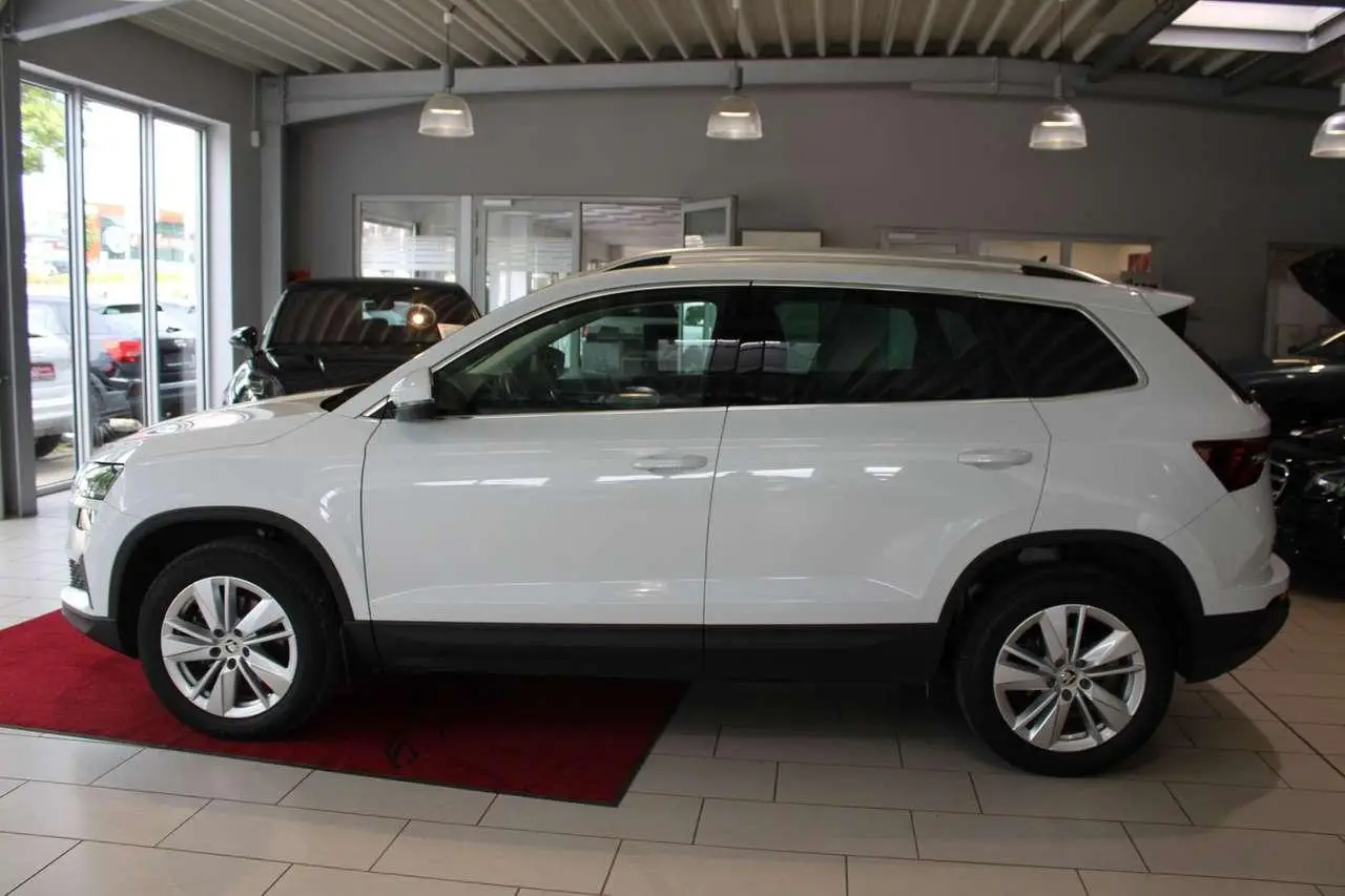 Photo 1 : Skoda Karoq 2023 Essence