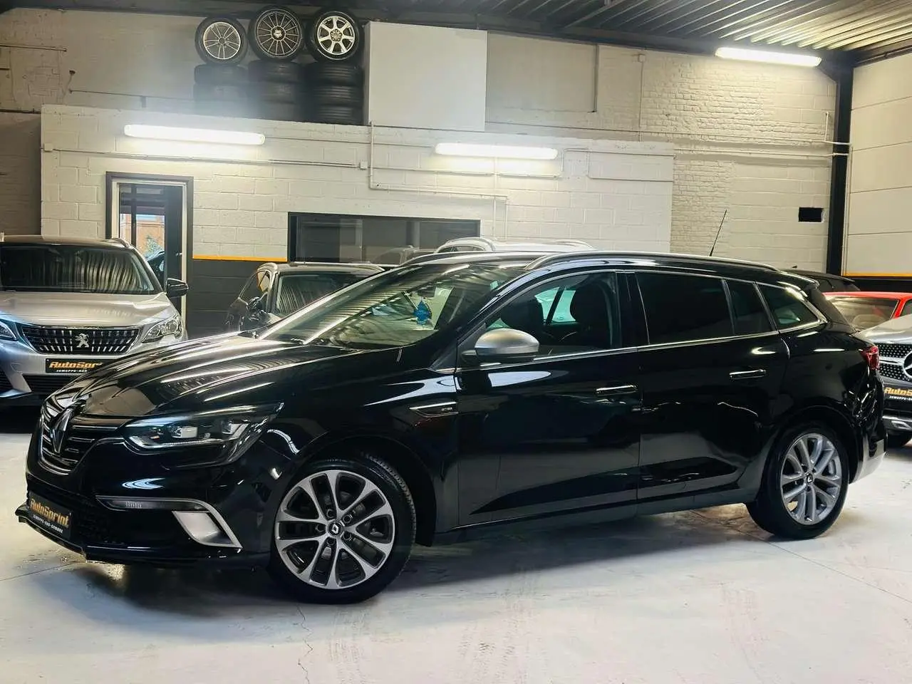 Photo 1 : Renault Megane 2017 Essence