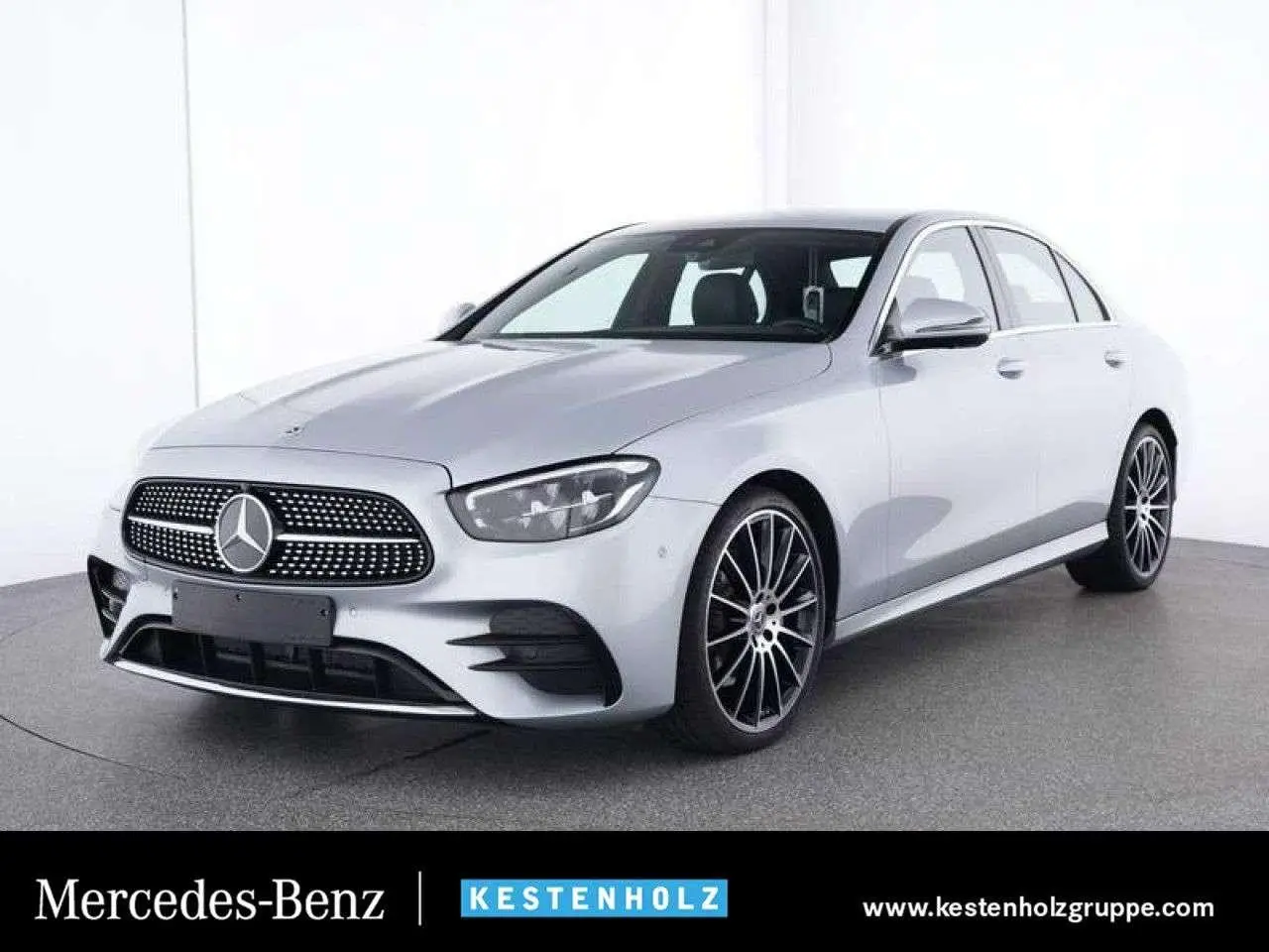 Photo 1 : Mercedes-benz Classe E 2023 Essence