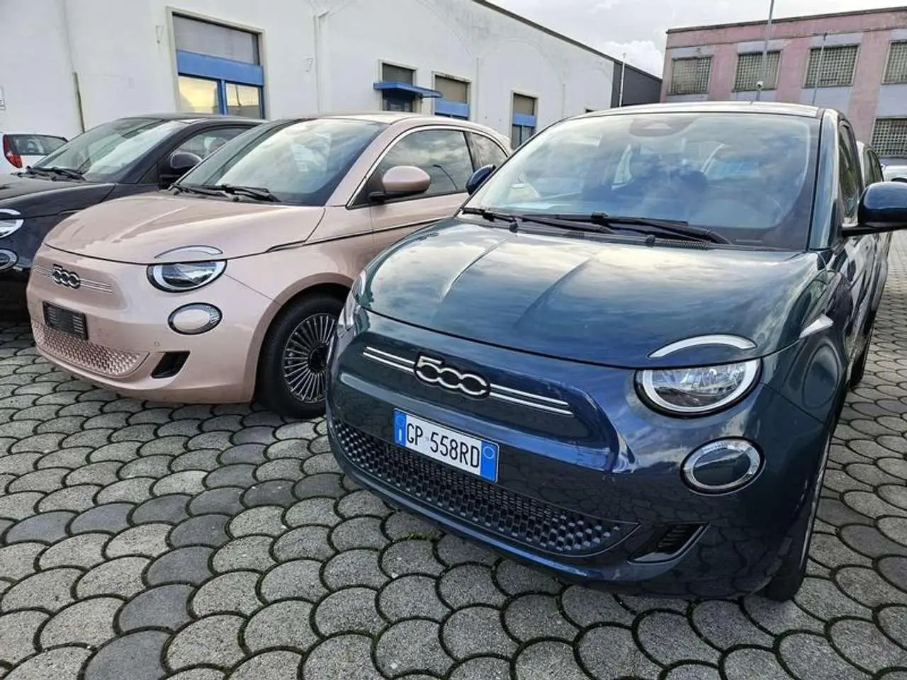 Photo 1 : Fiat 500 2023 Électrique