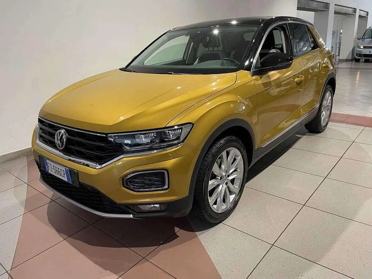 Photo 1 : Volkswagen T-roc 2020 Essence