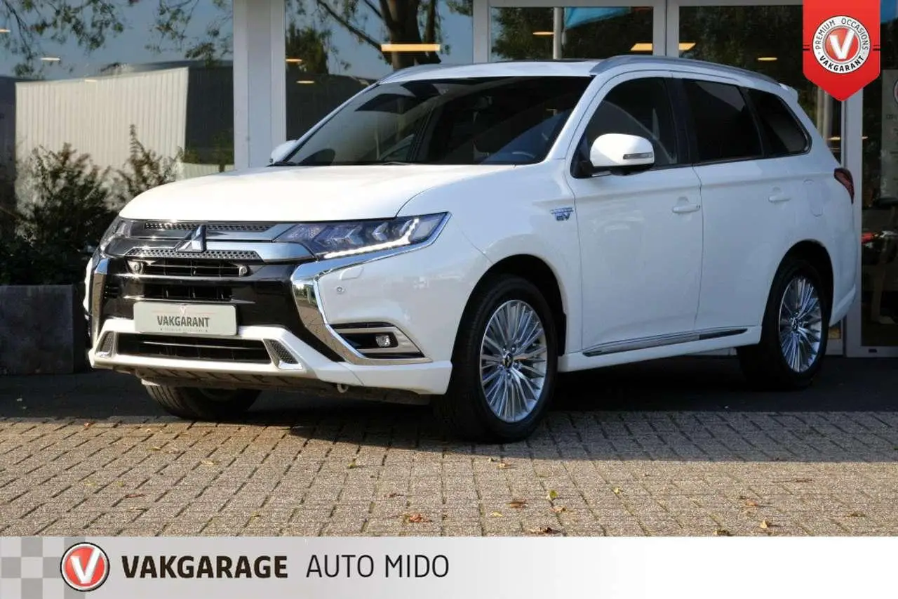 Photo 1 : Mitsubishi Outlander 2020 Hybrid