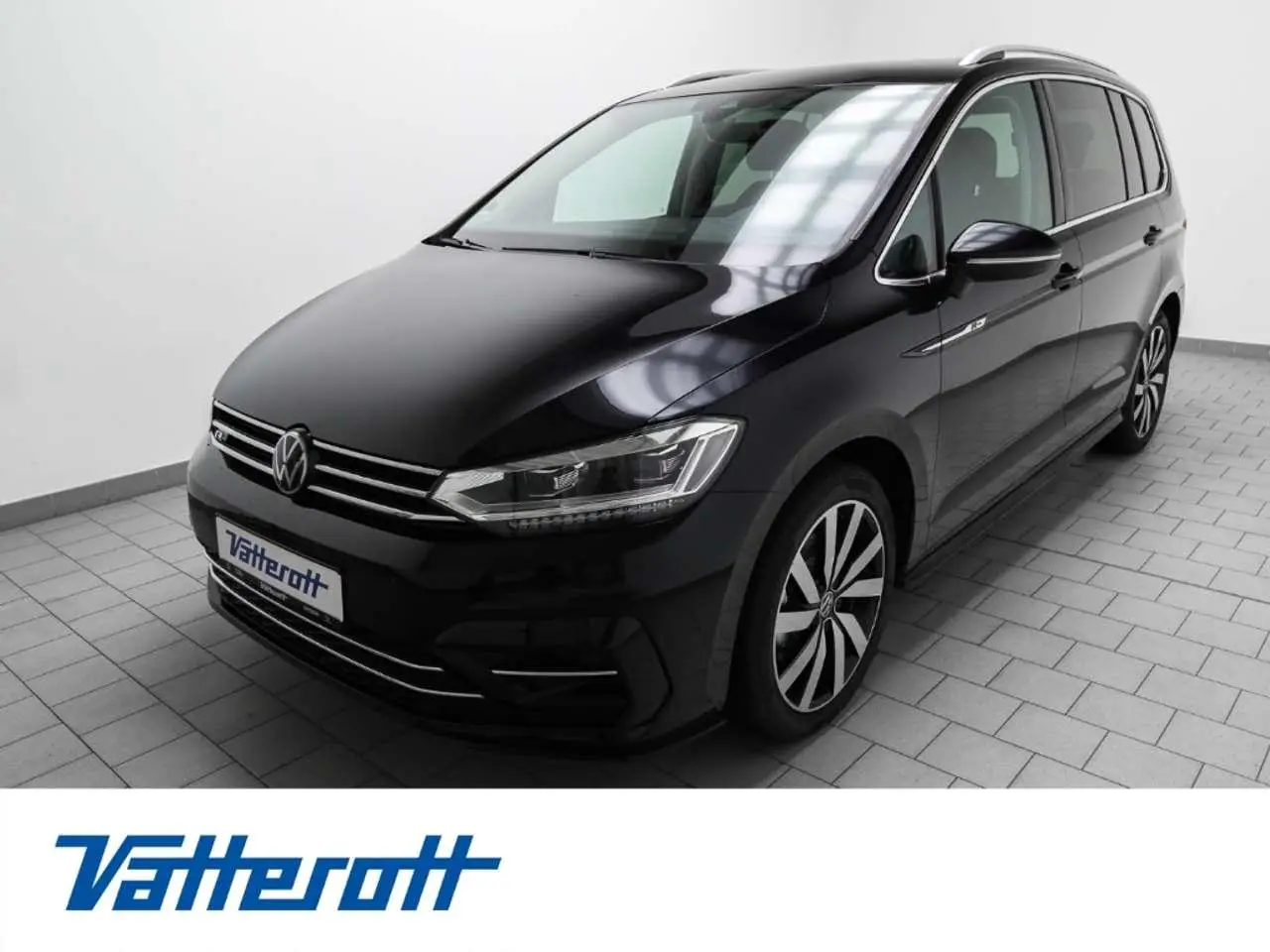 Photo 1 : Volkswagen Touran 2024 Essence