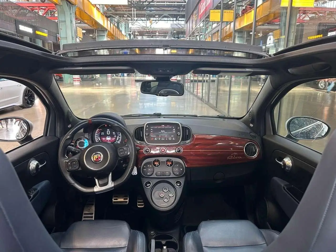 Photo 1 : Abarth 695 2018 Petrol