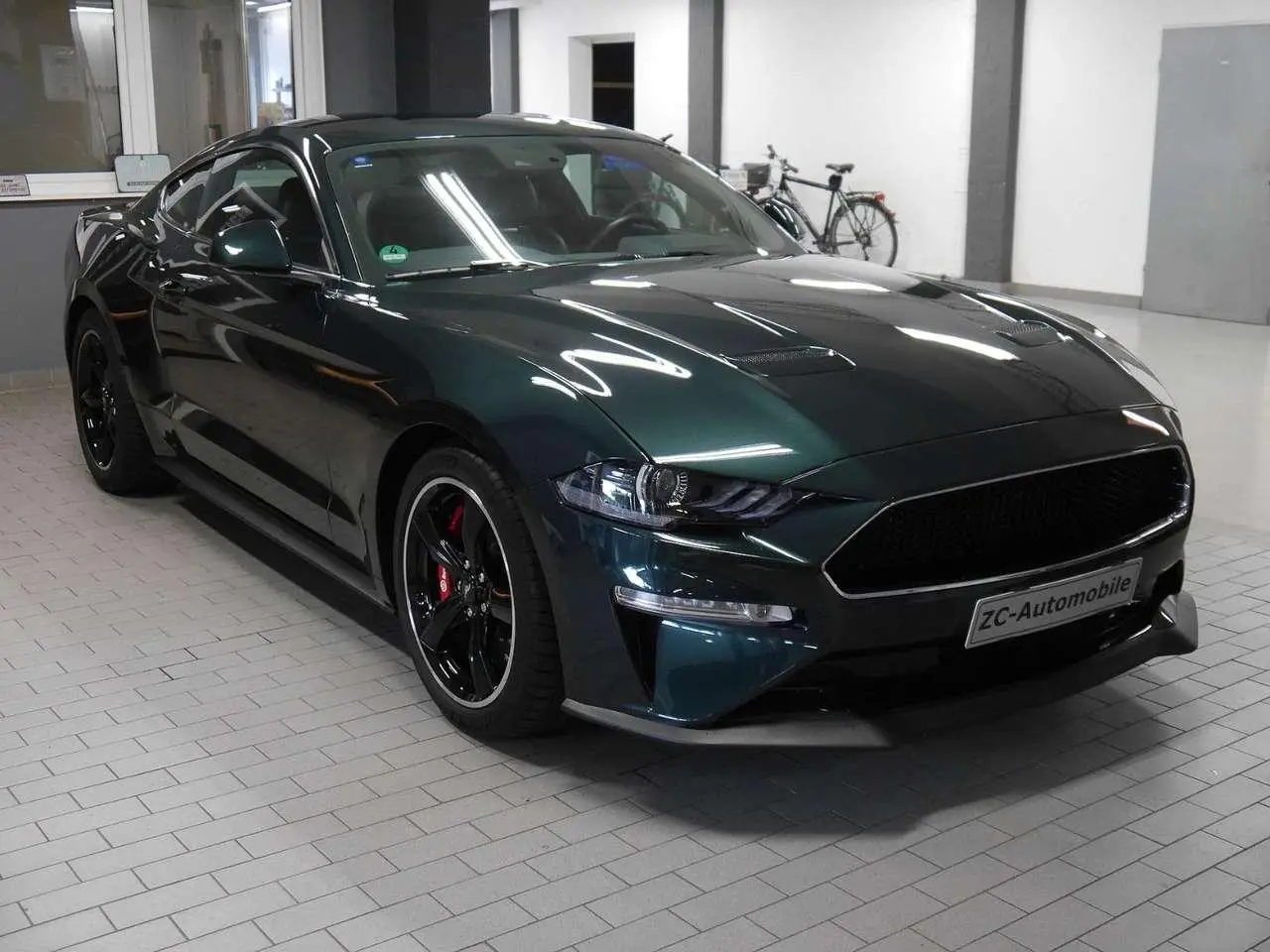 Photo 1 : Ford Mustang 2020 Petrol