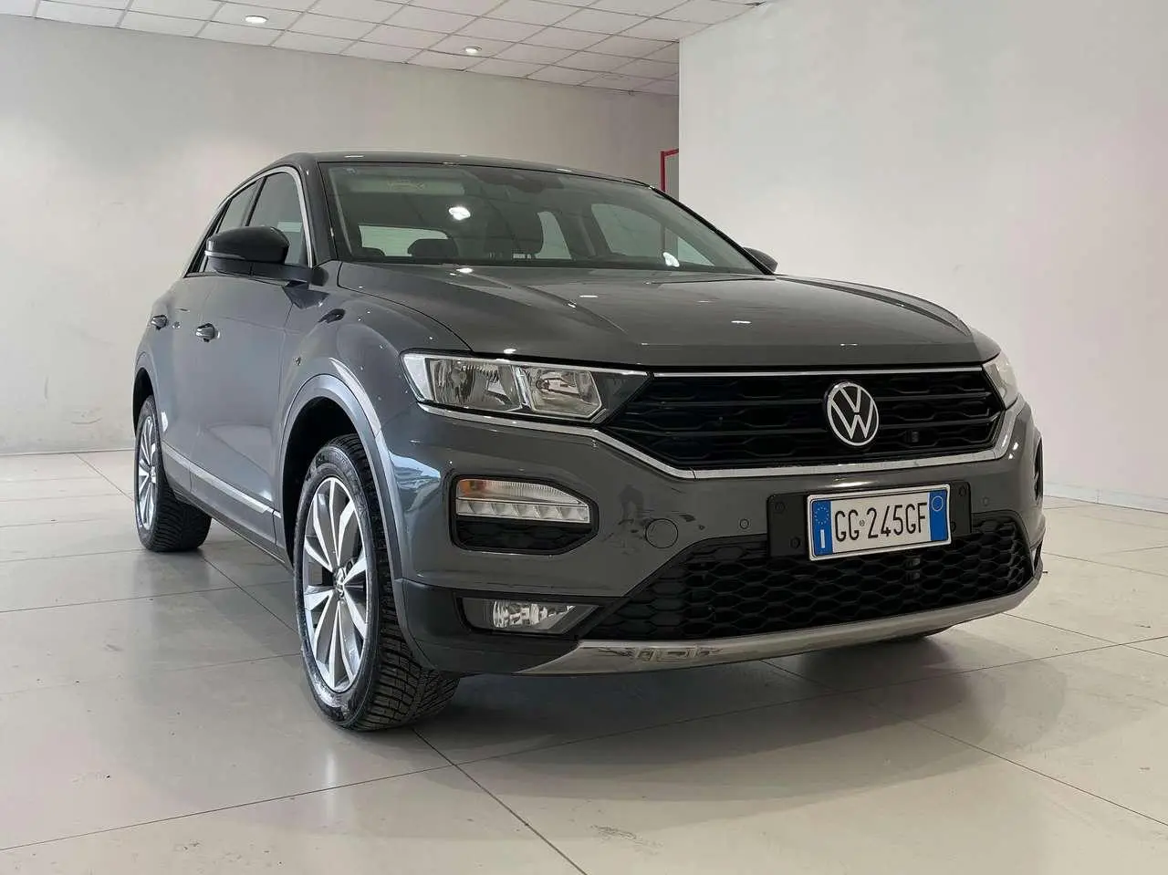 Photo 1 : Volkswagen T-roc 2021 Petrol