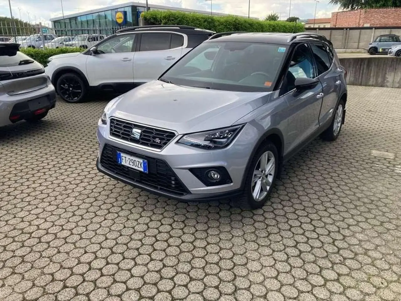 Photo 1 : Seat Arona 2019 Petrol