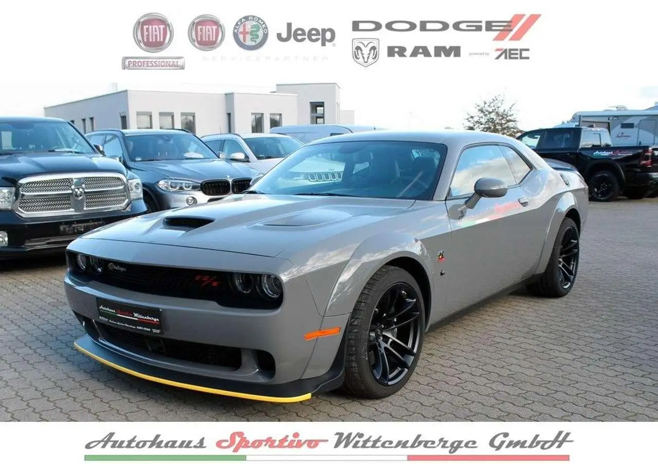 Photo 1 : Dodge Challenger 2024 Essence