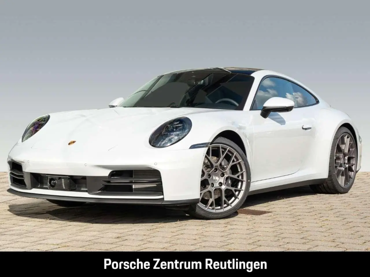 Photo 1 : Porsche 992 2024 Essence