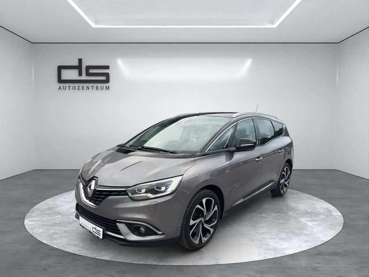 Photo 1 : Renault Grand Scenic 2017 Diesel