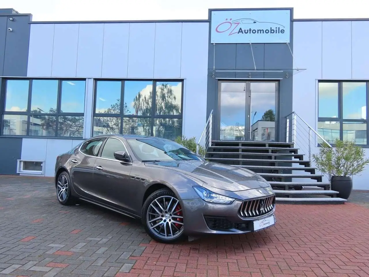 Photo 1 : Maserati Ghibli 2021 Petrol