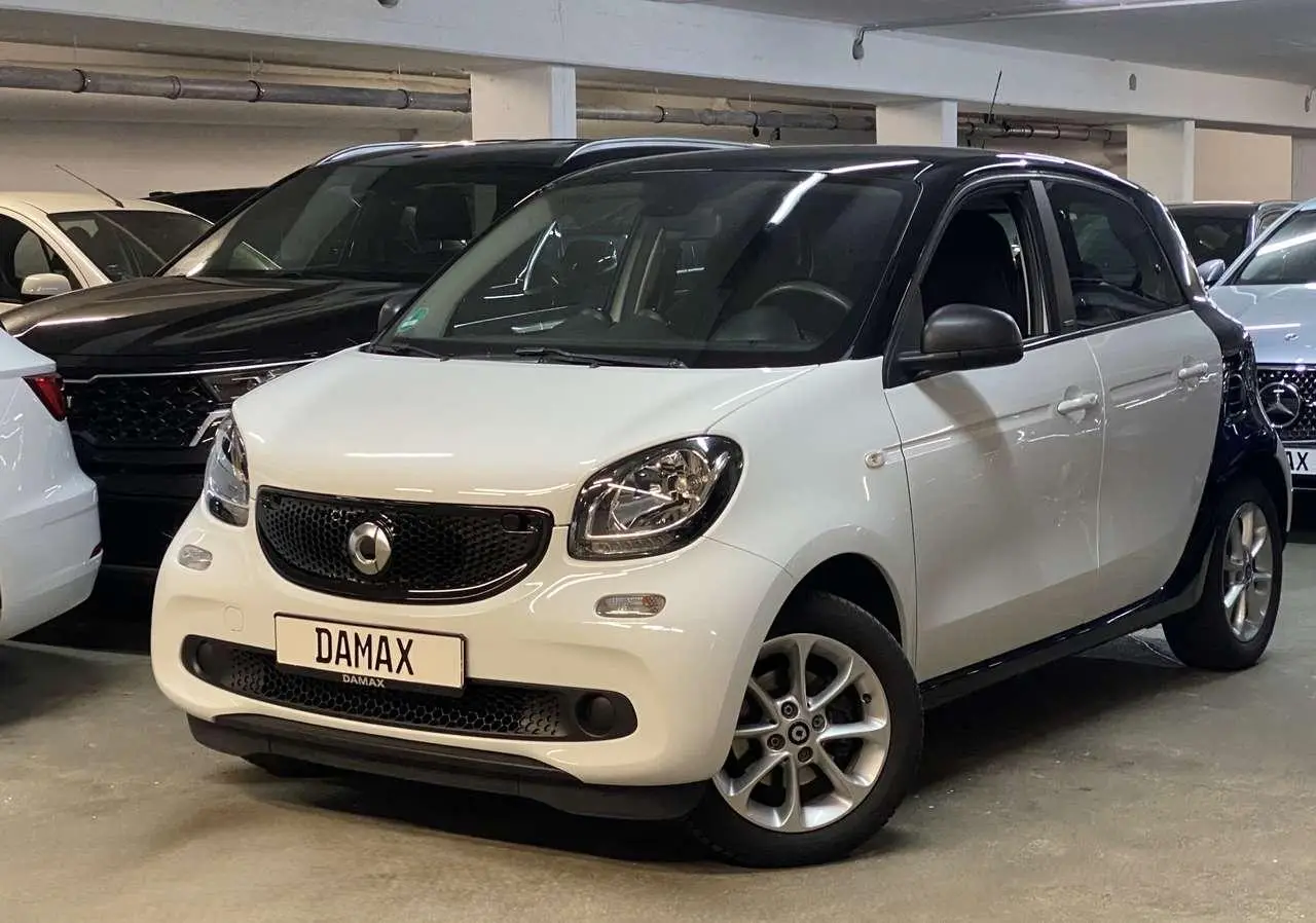 Photo 1 : Smart Forfour 2017 Petrol