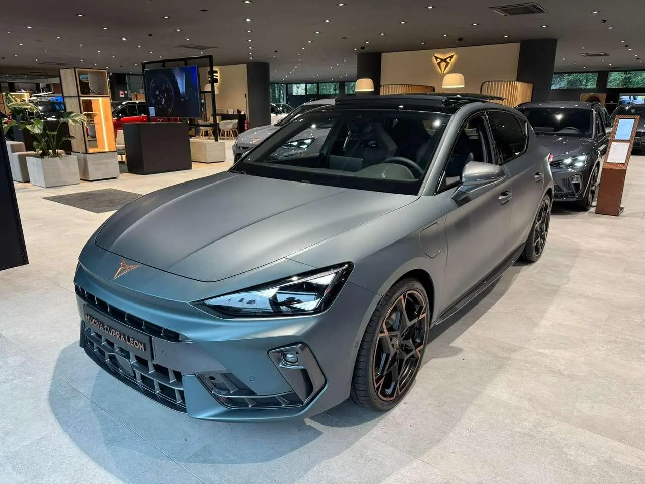 Photo 1 : Cupra Leon 2024 Hybrid