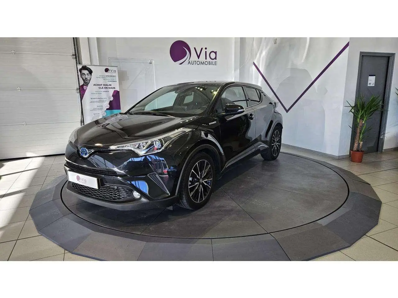 Photo 1 : Toyota C-hr 2019 Hybrid