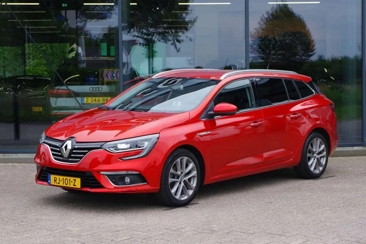 Photo 1 : Renault Megane 2016 Petrol