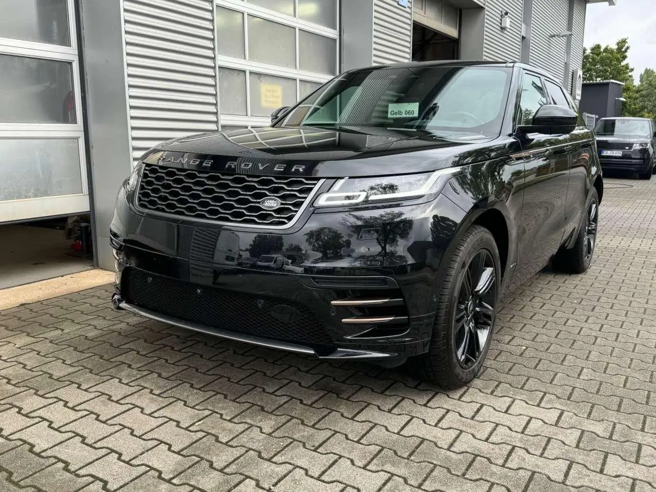 Photo 1 : Land Rover Range Rover Velar 2022 Diesel