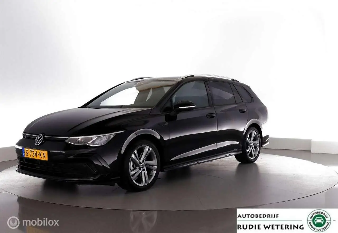 Photo 1 : Volkswagen Golf 2023 Essence