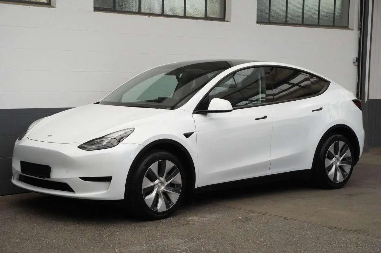 Photo 1 : Tesla Model Y 2023 Électrique